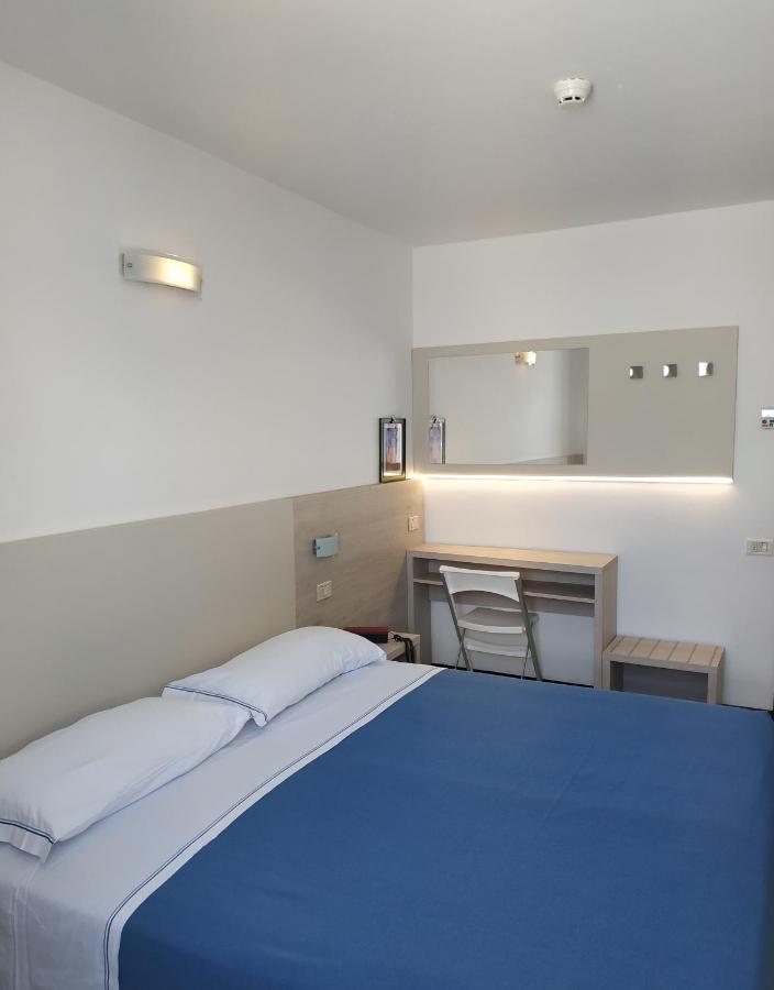 Residence Sangiorgi Cattolica Esterno foto