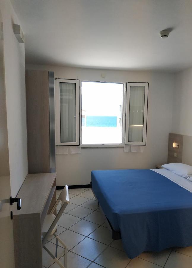 Residence Sangiorgi Cattolica Esterno foto